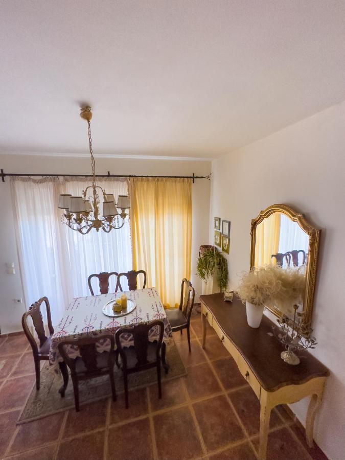 Вилла The Early Bird - Cosy 2-Floor House With Garden Александроуполис Экстерьер фото