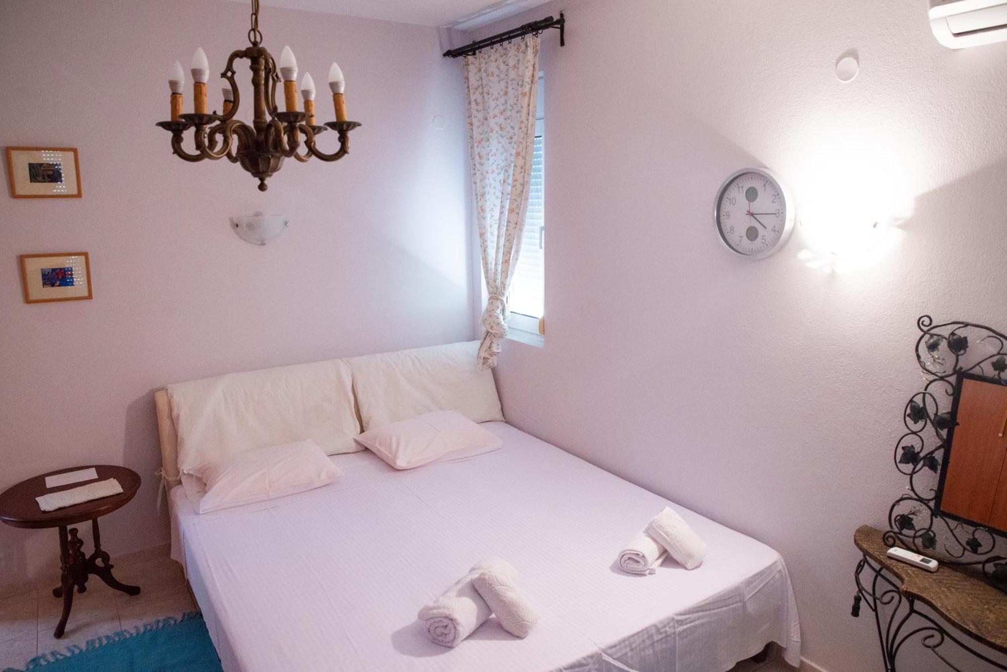 Вилла The Early Bird - Cosy 2-Floor House With Garden Александроуполис Экстерьер фото